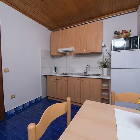 Apartman 3 Nadalina Guest house